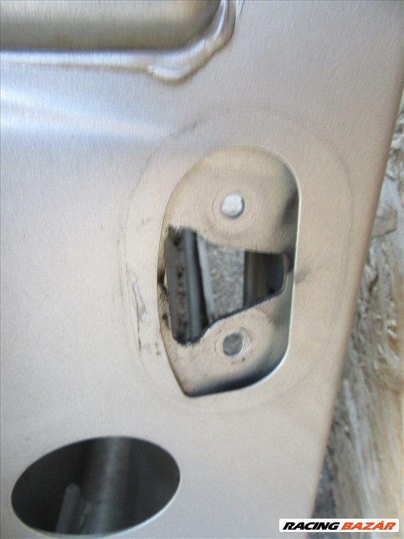 61697 Fiat Stilo 3 ajtós, ezüst színű jobb ajtó  3. kép