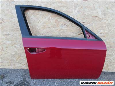 104469 Alfa Romeo 159 piros színű, jobb első ajtó