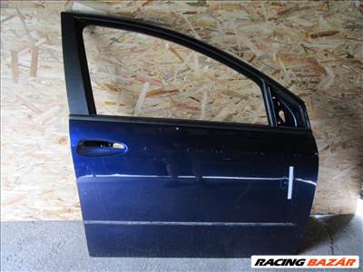 36034 Fiat Croma kék színű, jobb első ajtó a képen látható sérüléssel