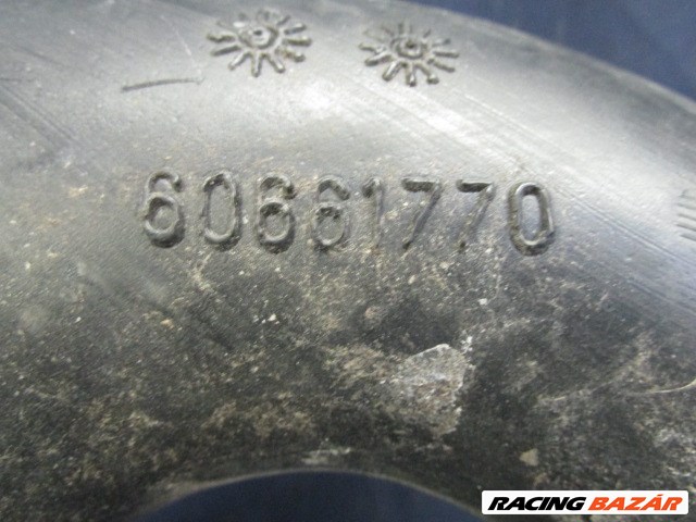 Alfa Romeo 166 60661770 számú levegőcső-szívócső a légszűrőházba 60661800 5. kép