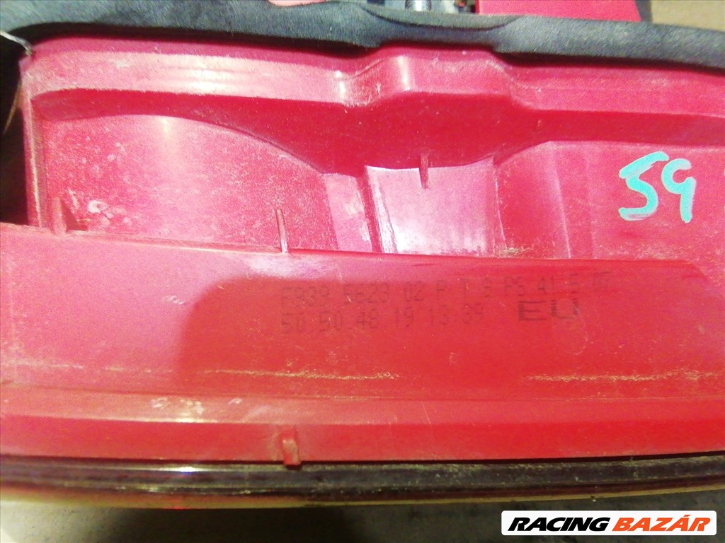Alfa Romeo 159 jobb hátsó belső lámpa 50504819 4. kép