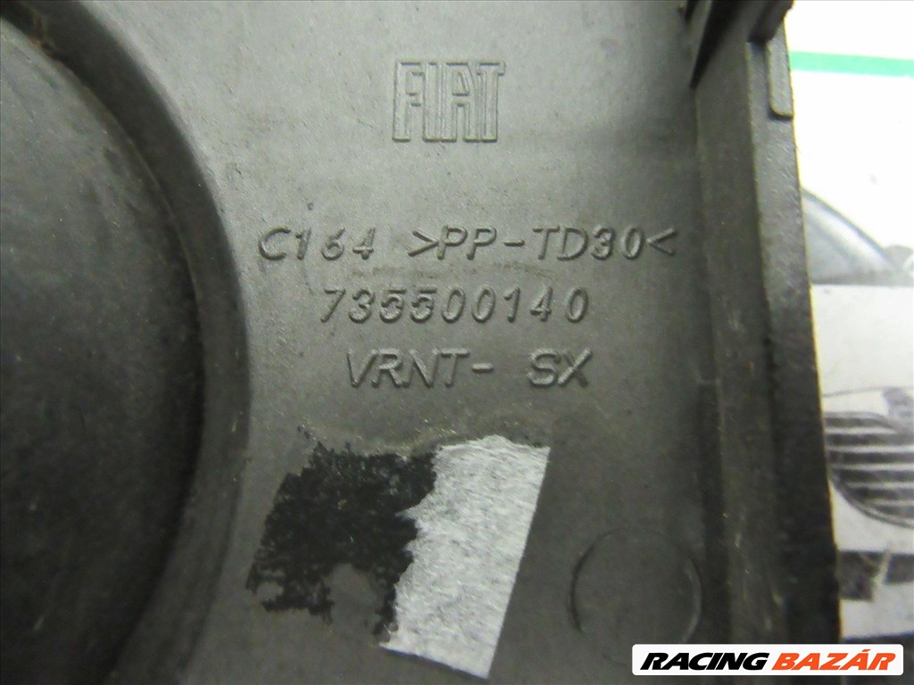 Fiat Punto Evo 73550014 számú, bal első ködlámpa keret a képen látható sérüléssel 3. kép