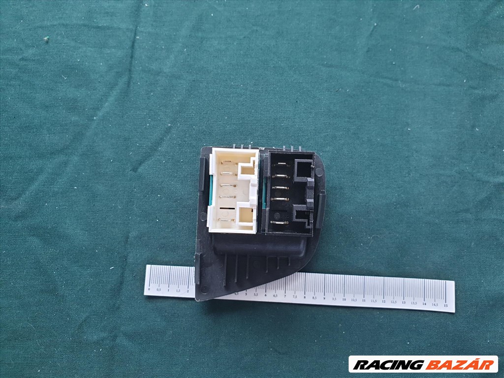 Fiat Doblo II. utángyártott új bal első ablakemelő kapcsoló 735417033 3. kép
