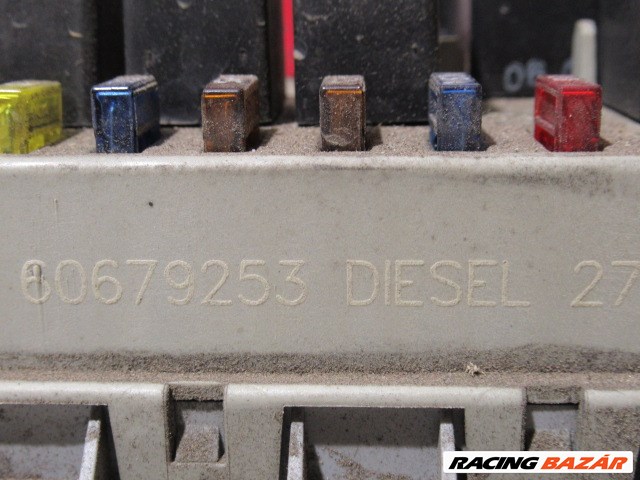 Lancia Thesis 2,4 Diesel külső biztosíték tábla 60679253 3. kép