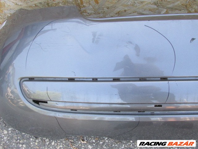 92706 Fiat 500 2007-2015 grafit szürke színű Lounge hátsó lökhárító, a képen látható sérüléssel  2. kép