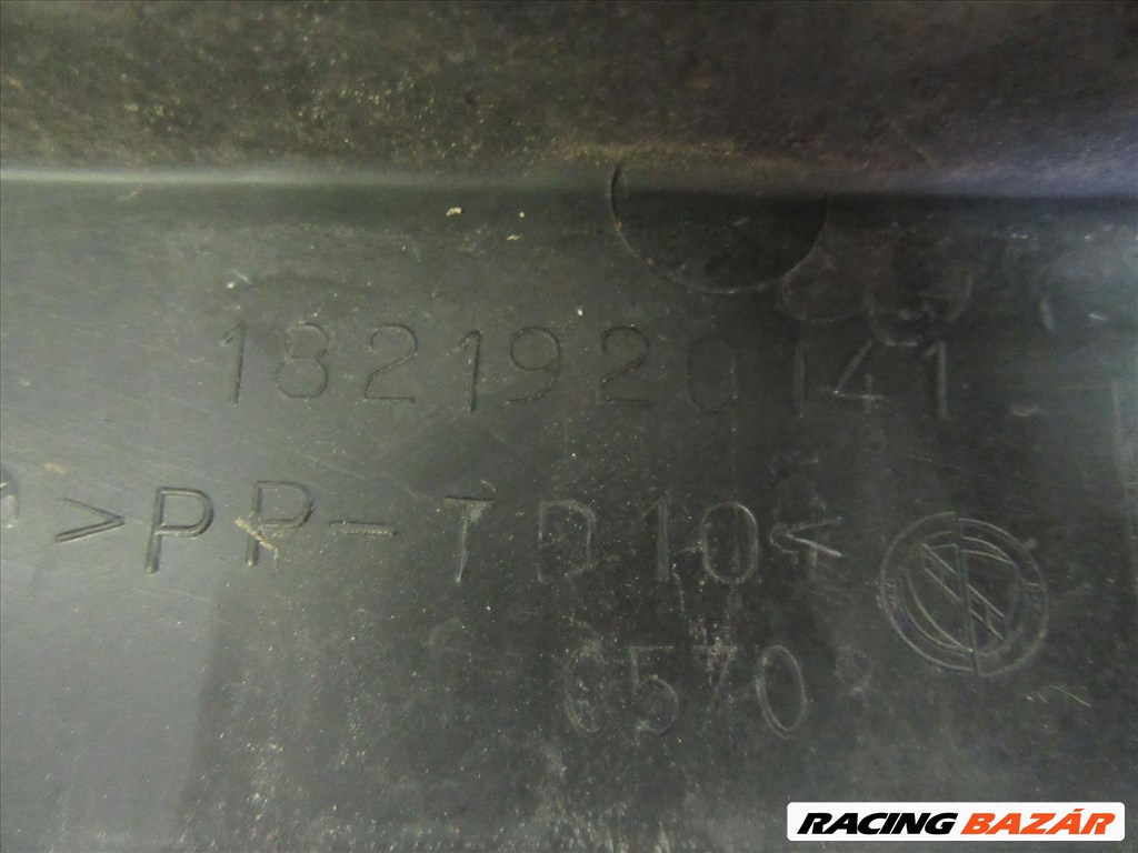 Fiat Stilo 1821920141 számú, bal első díszcsík a képen látható sérüléssel 2. kép