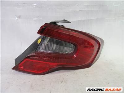 103677 Fiat Tipo 2015- szedán jobb hátsó külső lámpa, a képen látható sérüléssel 51984487