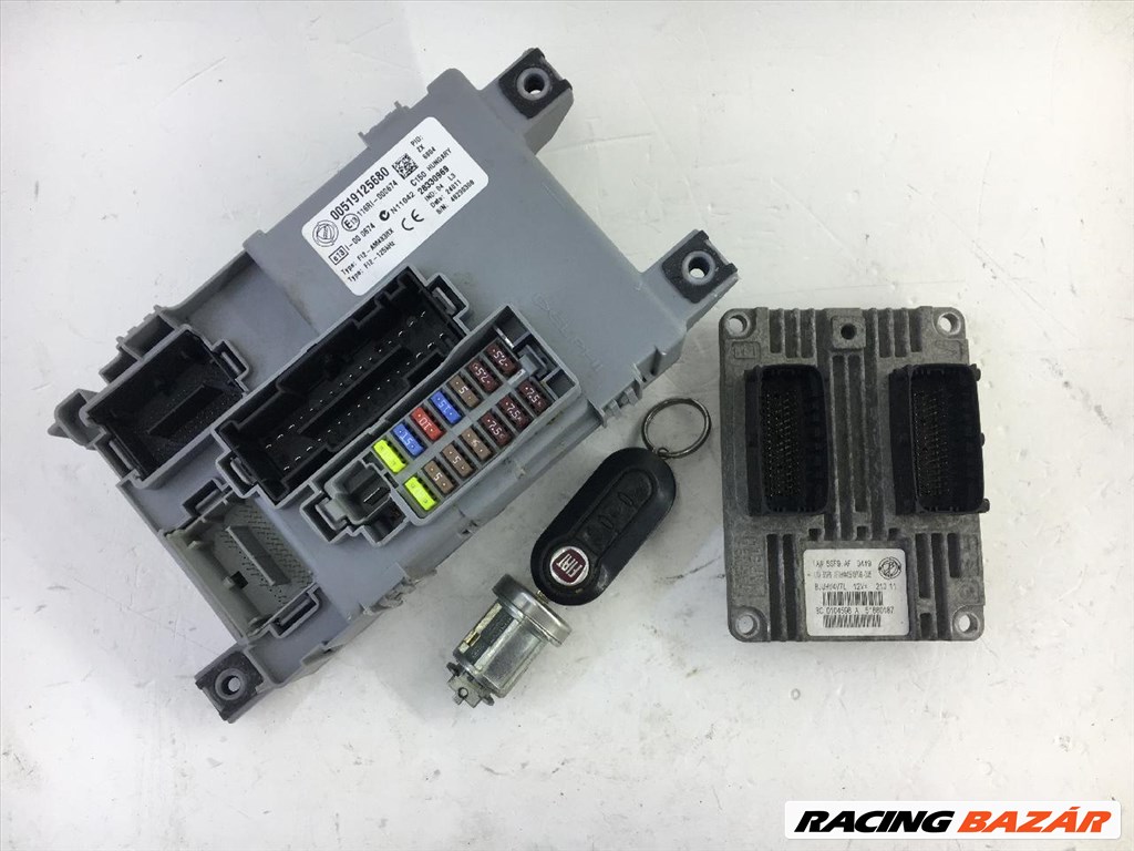 Fiat F500 2007-2012 1.2 benzin EU5, start/stop motorvezérlő szett!<br />ECU+body computer+gyújtáskapcsoló+1 db bicskakulcs 51880187 1. kép