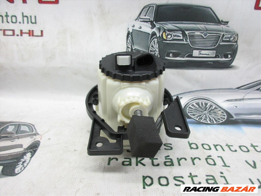 Fiat Doblo III. 2009-2015 utángyártott új, jobb oldali ködlámpa 51814396 3. kép