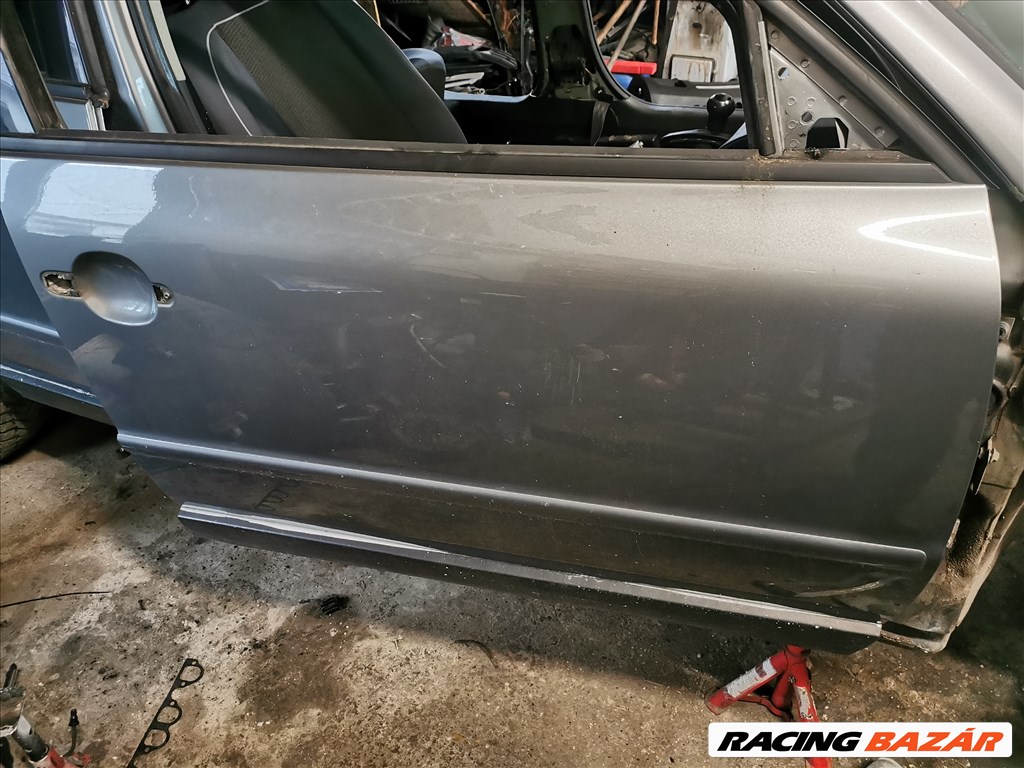 Volkswagen Passat B5. 5 jobb első ajtó  1. kép