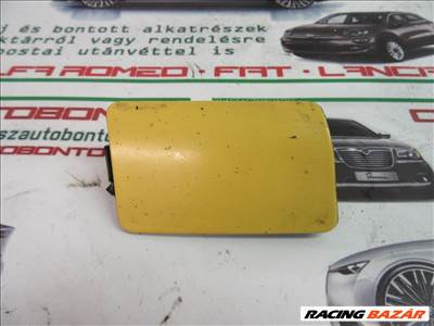 49603 Fiat Stilo 3 ajtós , sárga színű, első vonószem takaró 1821920008