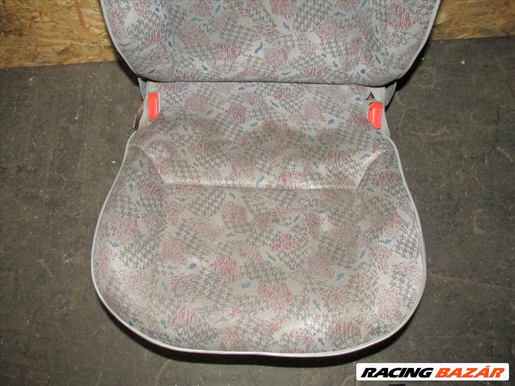 Ülés16015 Fiat Ulysse szövet, hátsó középső ülés 3. kép