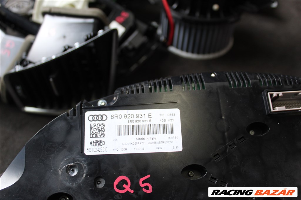 Audi Q5 Óracsoport 8R0920931E   3. kép