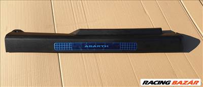 Abarth Grande Punto gyári új bal küszöb belső borítás 735459190
