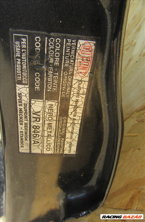111727 Alfa Romeo 147 2000-2005 fekete színű csomagtérajtó, a képen látható sérüléssel 46822705 6. kép