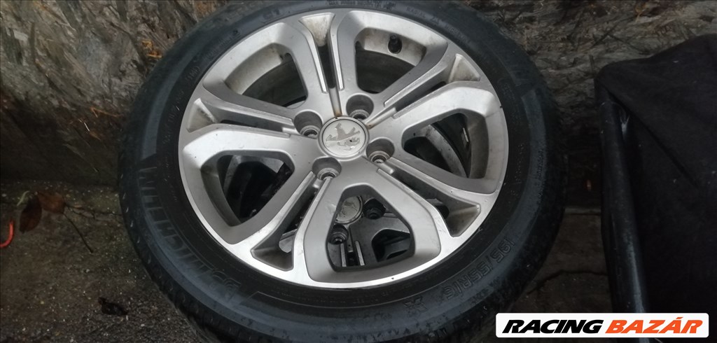 Peugeot 208 gyári 16" alufelni szett, még éppen használható gumikkal eladó! 9673773677 2. kép