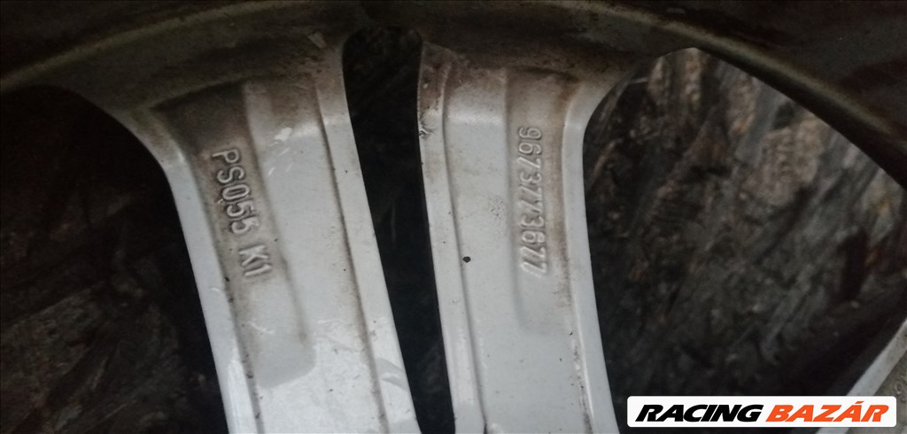 Peugeot 208 gyári 16" alufelni szett, még éppen használható gumikkal eladó! 9673773677 7. kép