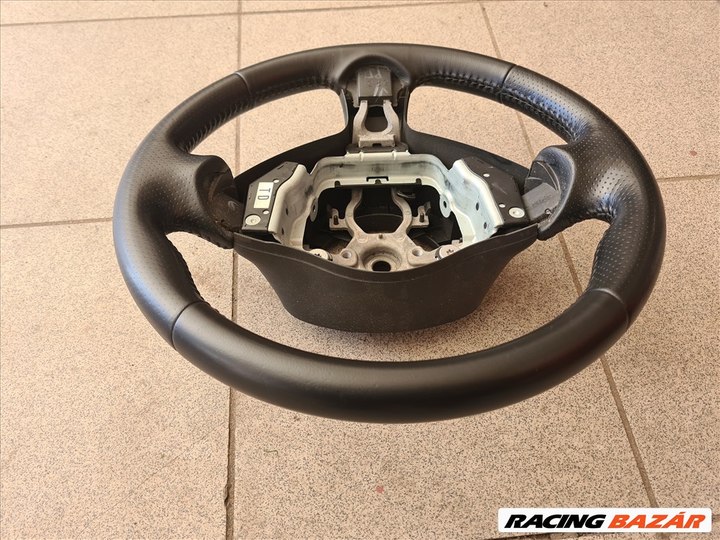 NISSAN JUKE kormány  3. kép