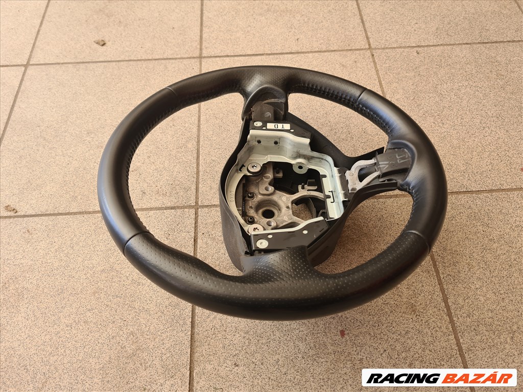 NISSAN JUKE kormány  4. kép