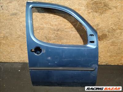 157544 Fiat Doblo 2000-2009 kék színű jobb első ajtó a képen látható sérüléssel
