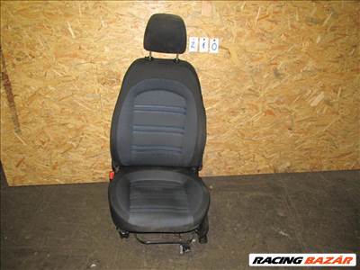 170606 Fiat Punto Evo bal első, szövet ülés