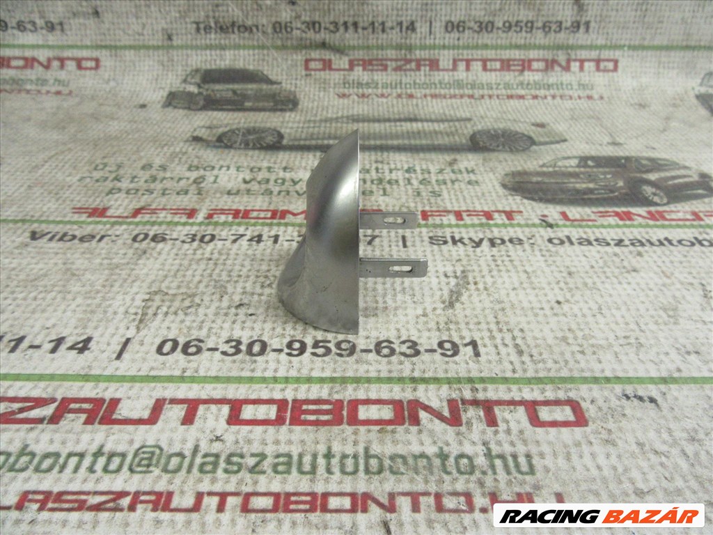 Alfa Romeo Giulietta bal első zárbetét kupak 2. kép