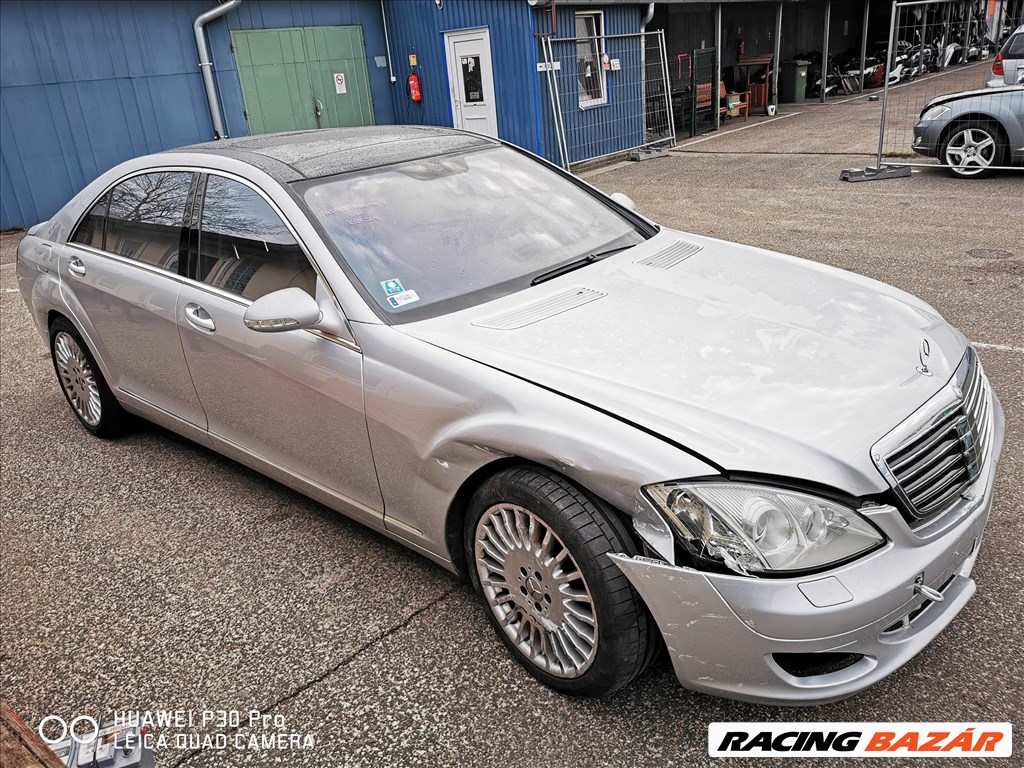 Mercedes S-osztály (W221, W216) bontott alkatrészei 6. kép