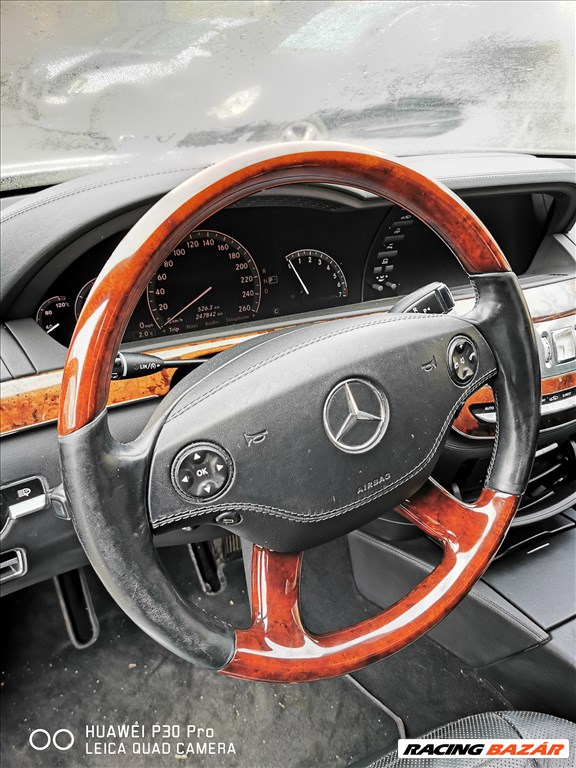 Mercedes S-osztály (W221, W216) bontott alkatrészei 7. kép