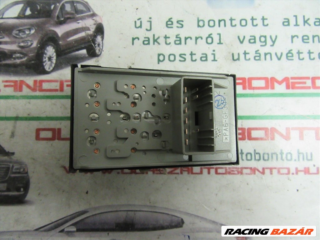 Fiat Punto Evo bal első ablakemelő kapcsoló 2x 2. kép