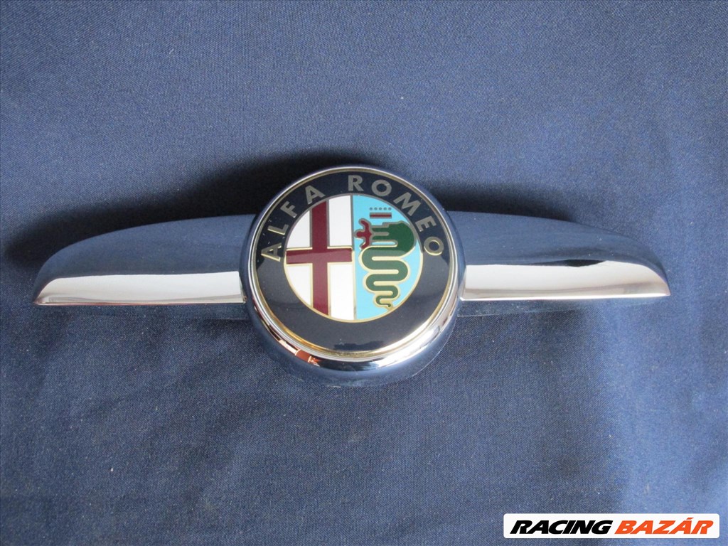 Alfa Romeo 147  2005-2010 gyári új  motorháztető embléma 156058943 1. kép
