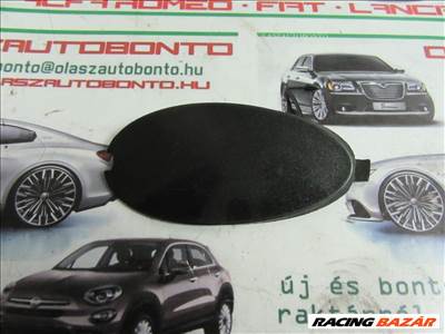 Alfa Romeo 156 FL sw , 156041262 számú, fekete színű, hátsó vonószem takaró a képen látható sérüléssel