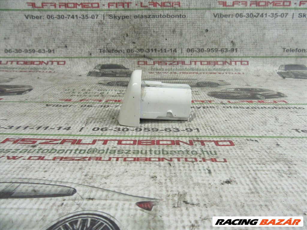 Ford Ka bal első zárbetét kupak 1. kép