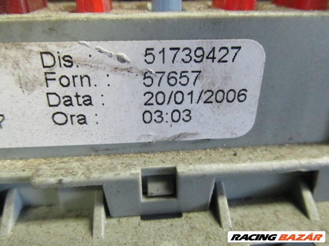 Fiat Idea, Lancia Musa  Diesel  külső biztosíték tábla  51739427 2. kép