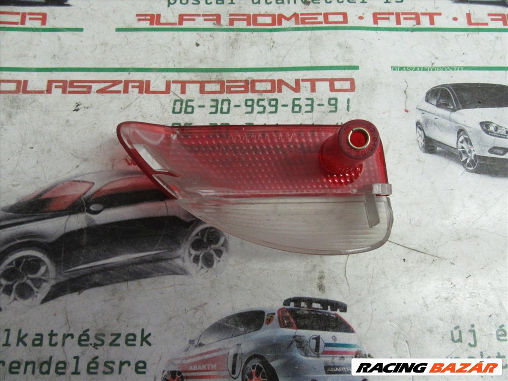 Alfa Romeo Gt jobb oldali ajtókárpit lámpa 2. kép