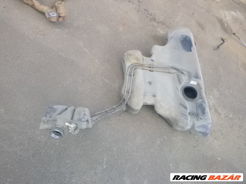 Volkswagen Golf IV 2002, 5 AJTÓS 1,4, 16V üzemanyagtank 1J0 201 085 1j0201085 1. kép