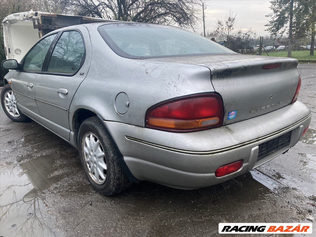 Chrysler Stratus 2.0i bontott alkatrészei 2. kép