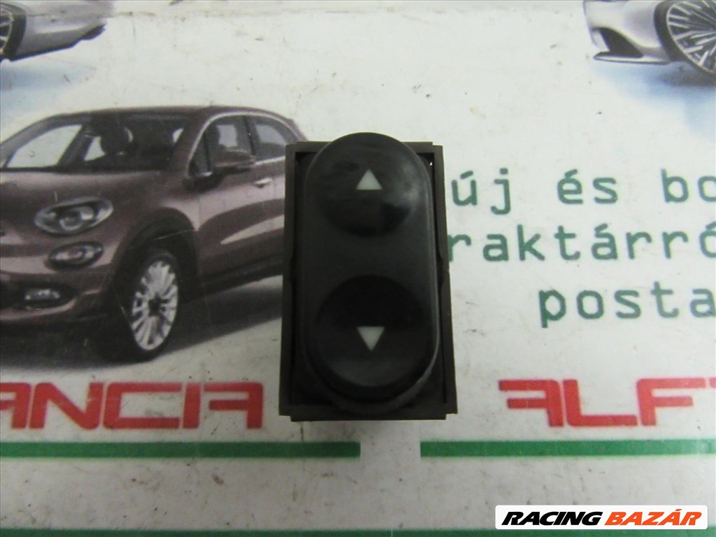 Fiat Seicento jobb oldali ablakemelő kapcsoló 1. kép