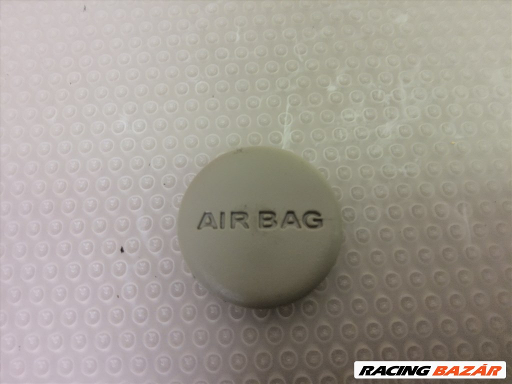 Alfa Romeo 159 bézs színű, Air Bag feliratú takarókupak  2. kép