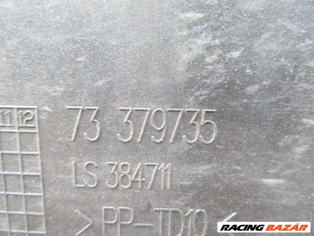 147903 Fiat Grande Punto hátsó lökhárító a képen látható sérüléssel 71777606 9. kép