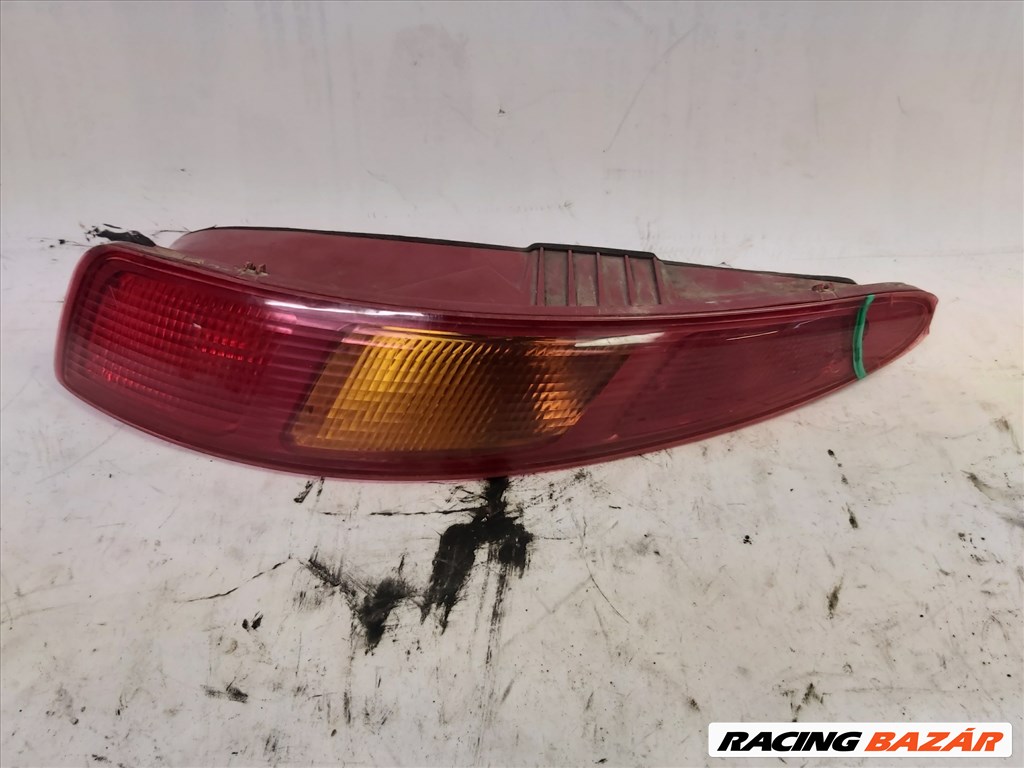 124984 Alfa Romeo GT Jobb hátsó lámpa a képen látható sérüléssel 60681558 1. kép