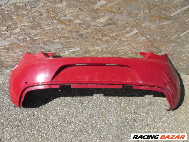 94391 Alfa Romeo MiTo piros színű, parkszenzor helyes hátsó lökhárító 71777565 1. kép