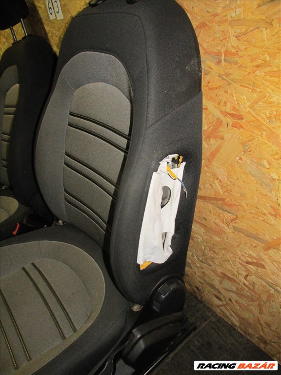 Ülés63 Fiat Punto Evo szürke színű , szövet ülésgarnitúra ajtókárpittal 3. kép