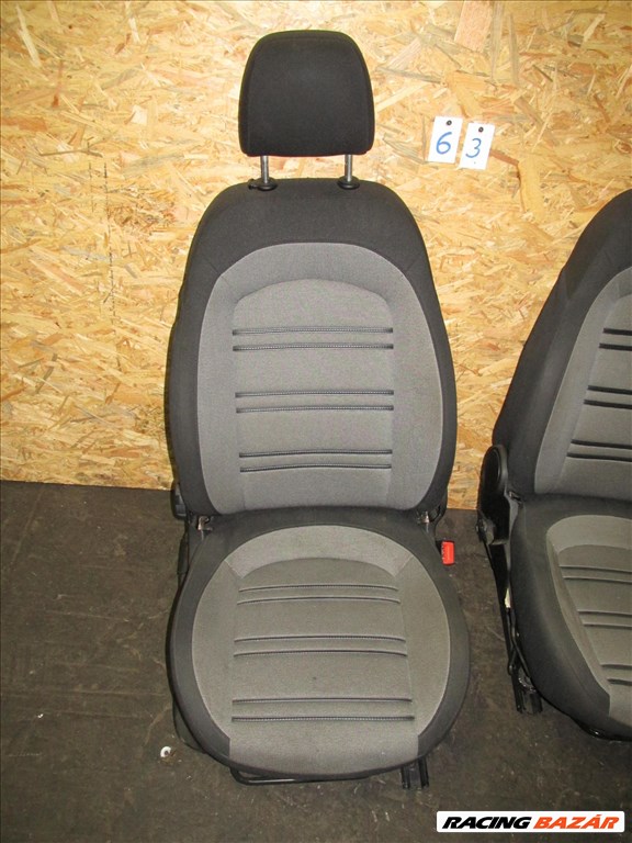 Ülés63 Fiat Punto Evo szürke színű , szövet ülésgarnitúra ajtókárpittal 5. kép