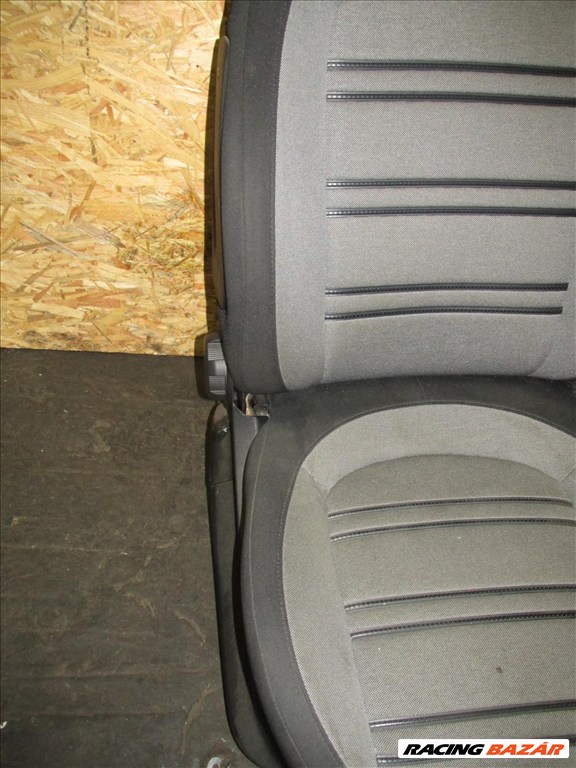 Ülés63 Fiat Punto Evo szürke színű , szövet ülésgarnitúra ajtókárpittal 7. kép