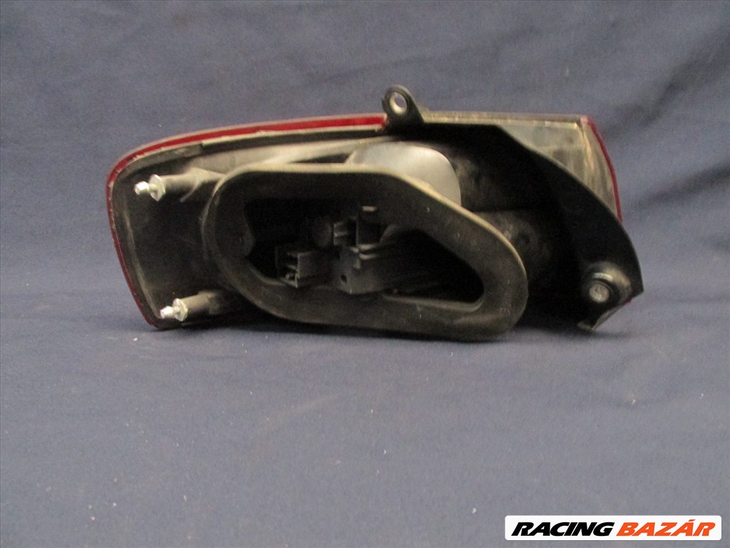 Fiat Croma jobb hátsó külső lámpa, a képen látható sérüléssel 2. kép