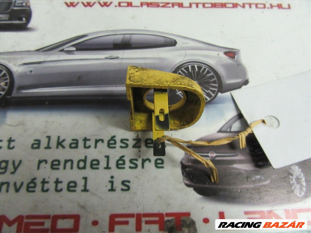 Fiat Stilo sárga színű zárbetét kupak 2. kép