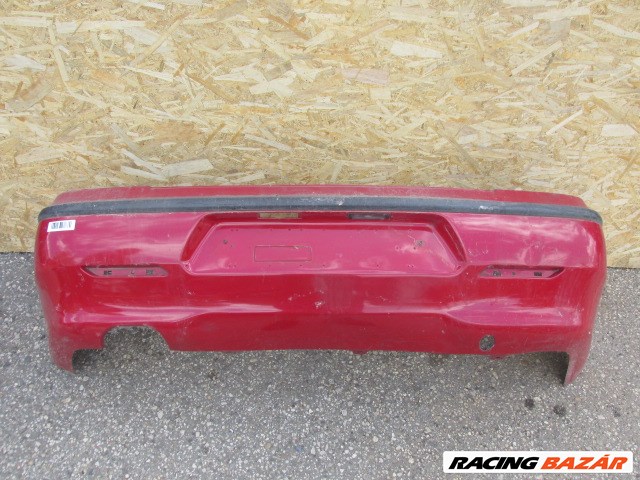 91518 Alfa Romeo 156 1997-2003 szedán piros színű hátsó lökhárító, a képen látható sérüléssel 1. kép