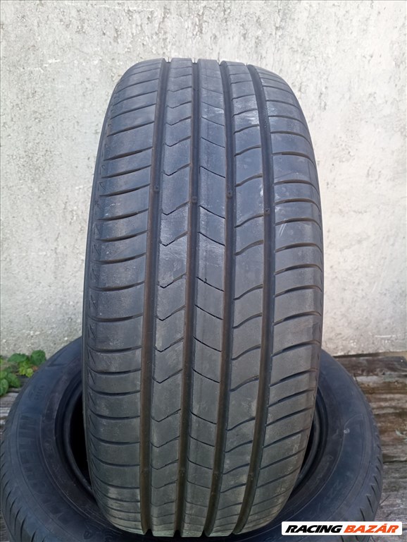 215/55 R18 95H Kumho Ecsta HS51 nyári gumi 6. kép