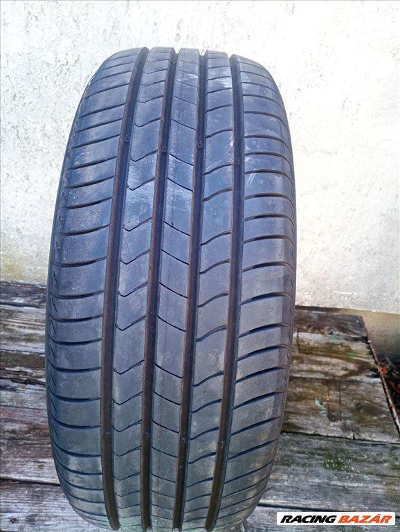 215/55 R18 95H Kumho Ecsta HS51 nyári gumi 1. kép