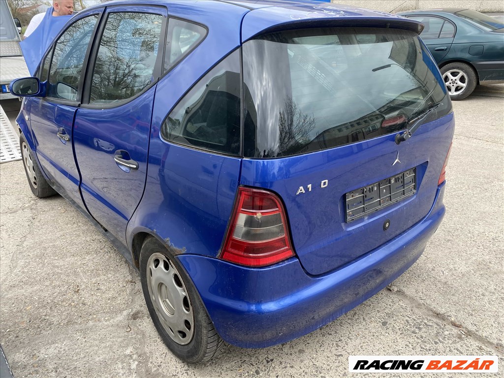 Mercedes A 170 CDI bontott alkatrészei. 2. kép